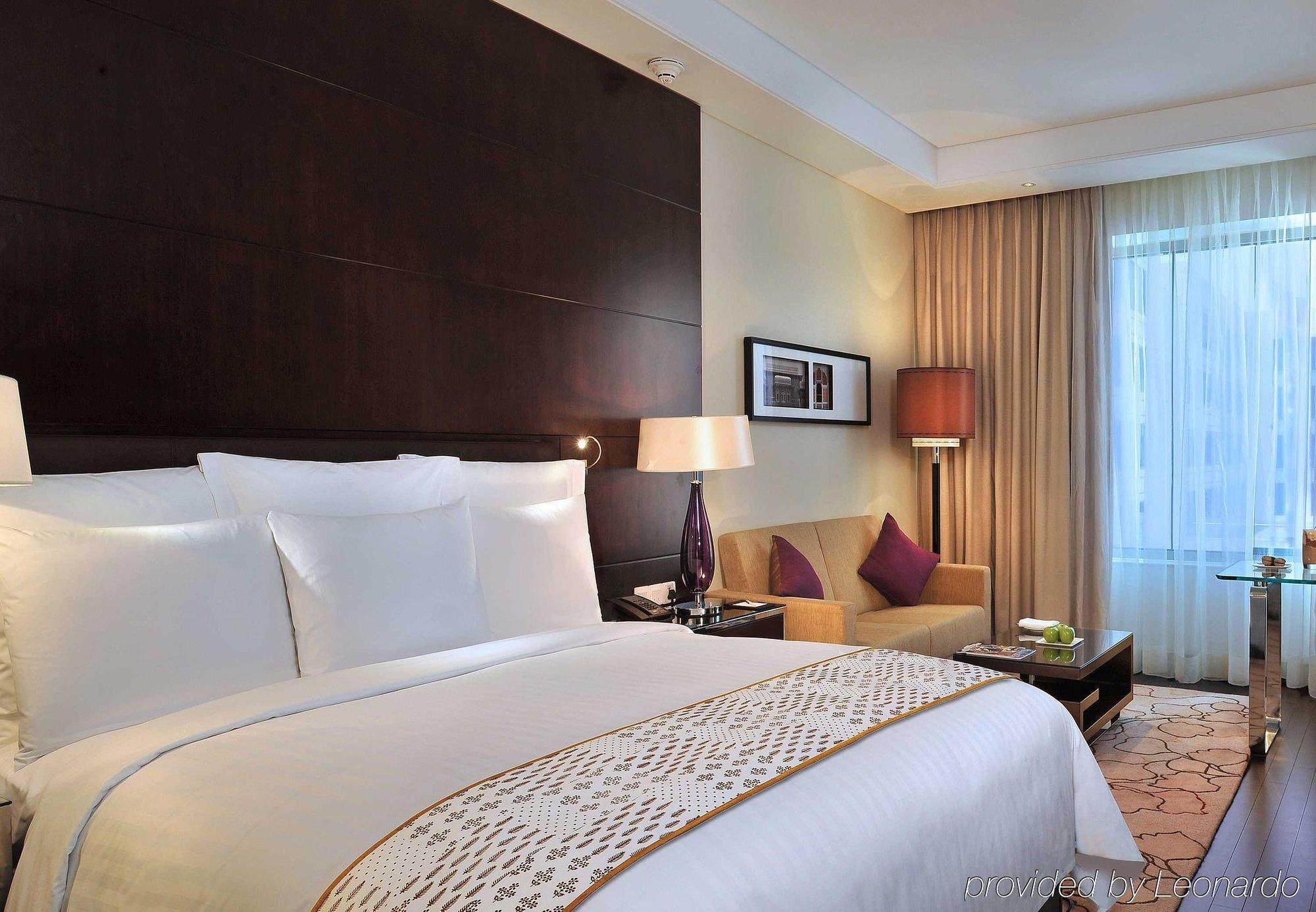 Jaipur Marriott Hotel Phòng bức ảnh A room at the hotel