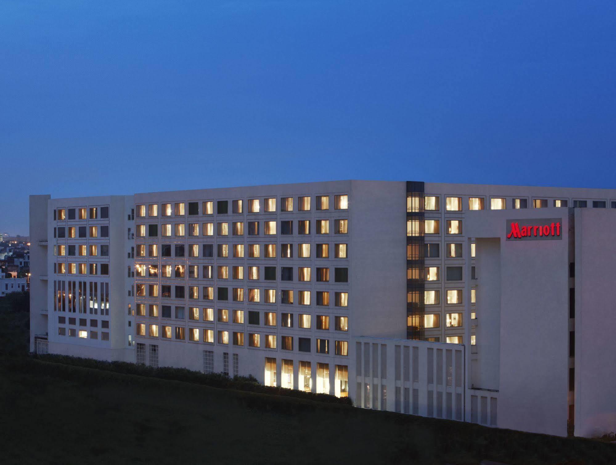 Jaipur Marriott Hotel Ngoại thất bức ảnh The new campus of the University of Novi Sad